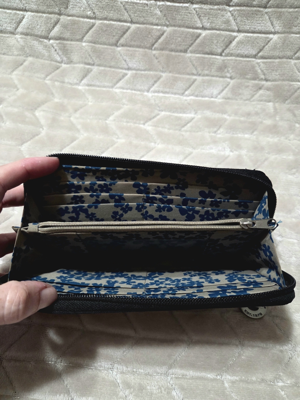 Travelon Quilted and Fabric Wallet Set - Black, Navy, Gray, Blue - Picture 6 of 6